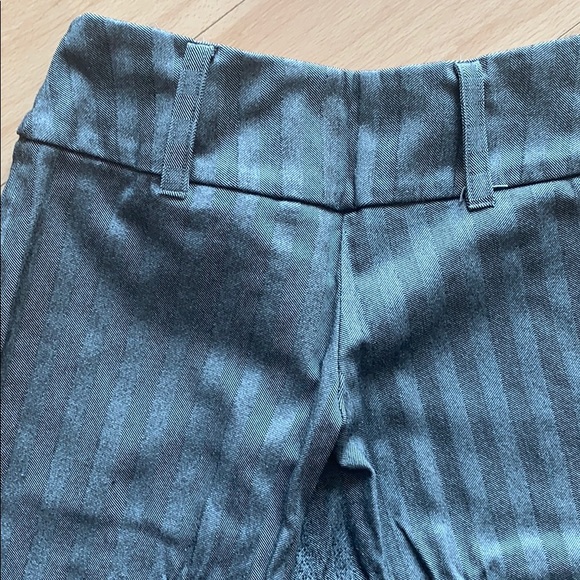 Capris - Picture 3 of 4